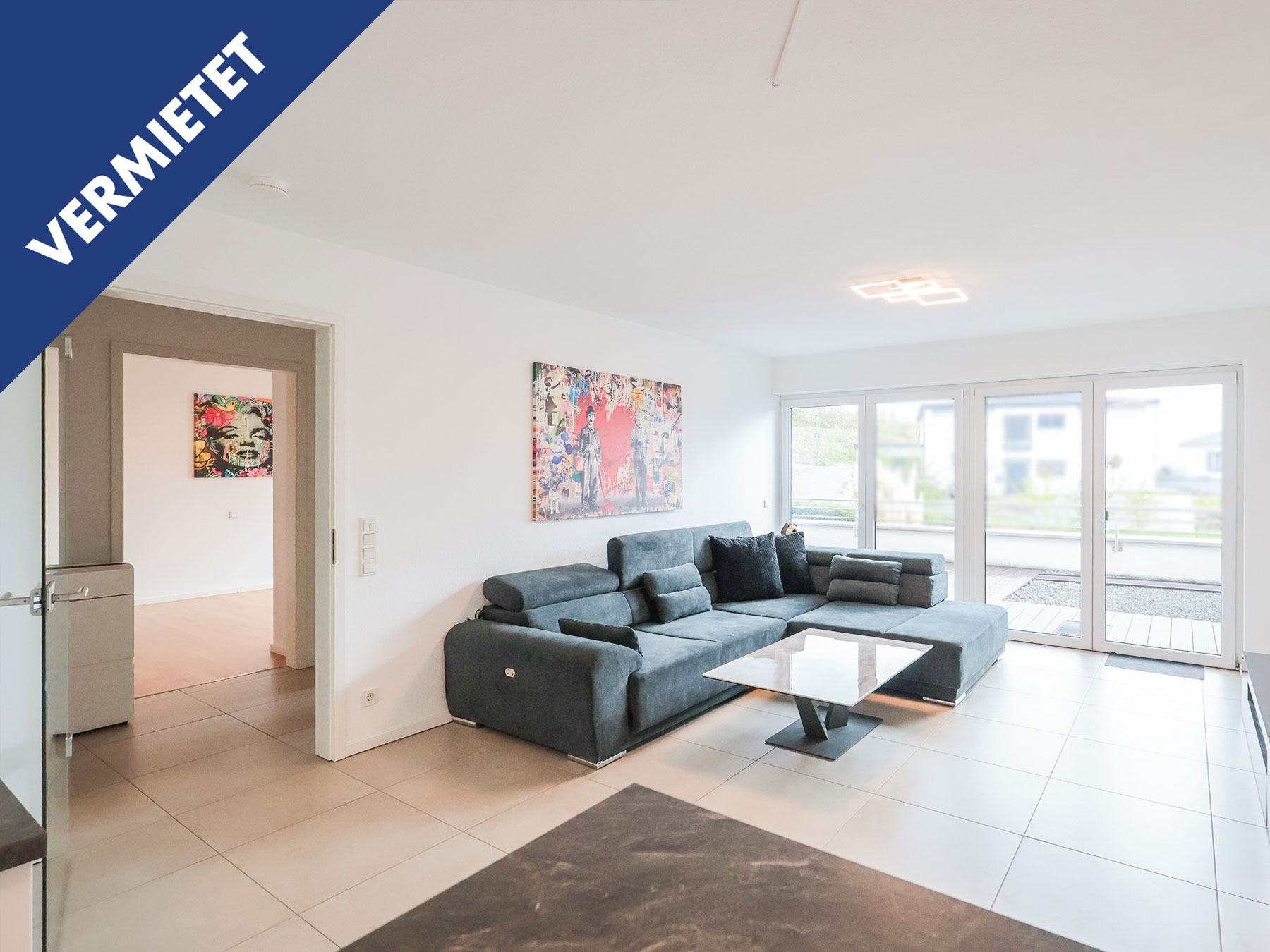 Vermietet: Neuwertige und attraktive 2,5 ZKB Wohnung // Dachterrasse