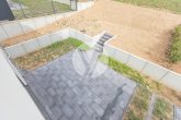 Moderne Wohnhaushälfte in begehrte Lage von Föhren Gebiet "Acht" // Innenausbau (selbst)gestalten und einziehen - Terrasse / Garten