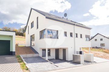 Moderne Wohnhaushälfte in begehrte Lage von Föhren Gebiet „Acht“ // Innenausbau (selbst)gestalten und einziehen, 54343 Föhren, Doppelhaushälfte