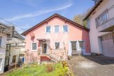 // Gebäudekomplex in Riveris // drei Häuser - viel Potential - Einfamilienhaus