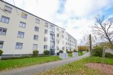 Renovierungsbedürftige Wohnung mit 4ZKB und Balkon nebst Garage in attraktiver Randlage von Trier-Mariahof // leerstehend - Vorderansicht