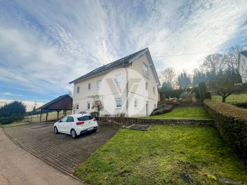 Attraktives Mehrfamilienhaus mit 3ETW // Solide und gepflegte Immobilie in naturnaher Ortsrandlage, 54343 Föhren, Mehrfamilienhaus