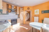 // Charmantes Familienhaus in Schweich-Mosel // 2 WE in bevorzugter Lage - Küche EG