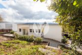 Energieeffizientes Familienhaus in attraktiver Höhenlage am Ortsrand von Herl // Nähe Osburg - Rückansicht / Garten