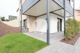 Erstbezug // Moderne und barrierefreie Mietwohnung mit 3 Zimmer, Einbauküche, kleinem Garten, 2 Stellplätzen, etc. // frei ab Mai - Terrasse / Garten