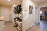 Investition und/oder Eigennutzung // Wohnungspaket mit 2 attraktiven Eigentumswohnungen in gefragter Höhenlage // 3 Stellplätze // inkl. EBK // Garten u. Balkon - Diele / Flur (WHG 1)