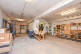 Preisanpassung und optionaler Einzelerwerb // Solides Gebäude-Ensemble in attraktiver Ortslage mit Moselblick in Trittenheim - Garage / Halle