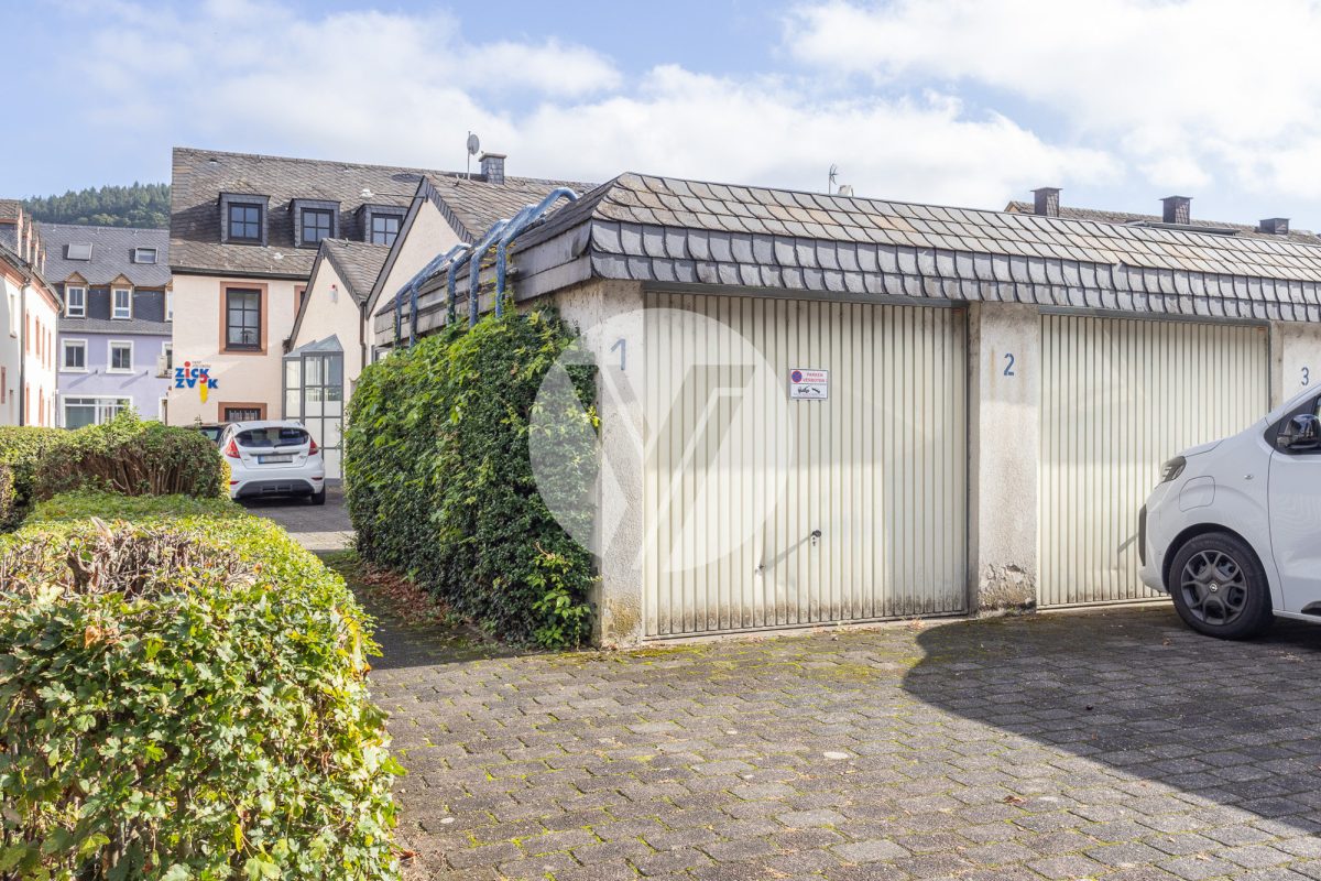 Garage (optional)