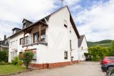 Solides Anwesen in begehrter Lage // Trittenheim // 4 WE // Wirtschaftsgebäude mit Ausbaureserven // - Seitenansicht Süd
