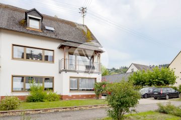 Solides Anwesen in begehrter Lage // Trittenheim // 4 WE // Wirtschaftsgebäude mit Ausbaureserven //, 54349 Trittenheim, Mehrfamilienhaus