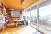 // 1-2 Familienhaus in Föhren // zentrale Lage mit ELW und großer Garage - Studio/Loggia OG