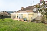 // 1-2 Familienhaus in Föhren // zentrale Lage mit ELW und großer Garage - Gartenansicht S-O