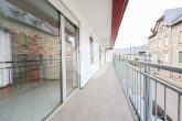 NEUER PREIS // Solides Wohn- und Geschäftshaus in zentraler Lage von Maring / Mosel - Balkon Vorderseite