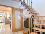 NEUER PREIS // Solides Einfamilienhaus mit grüner Oase im Zentrum von Schweich - Treppenhaus